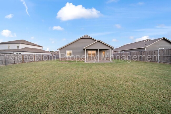 Building Photo - FOR LEASE | Jenks Home | 4 Bed, 2.5 Bath $...