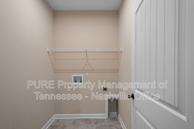 Building Photo - 7319 Lakelet Cv