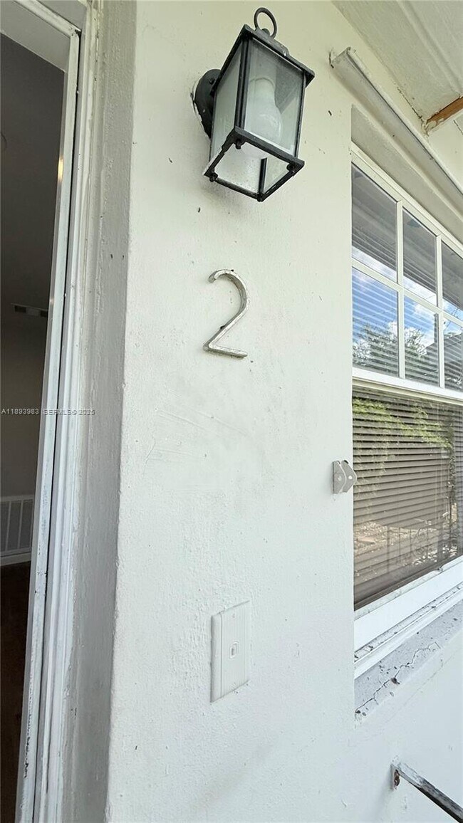 Building Photo - 337 NE 57th St