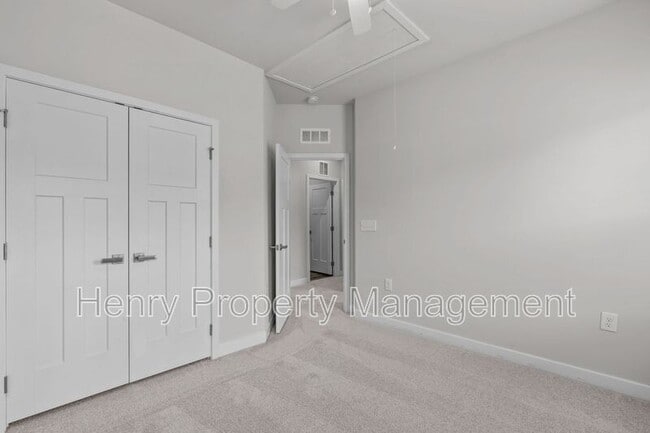 Building Photo - 1329 Channing Park Cir
