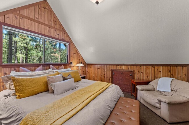 Building Photo - SKI LEASE: Hot Tub, Pet Friendly, Wood Stove