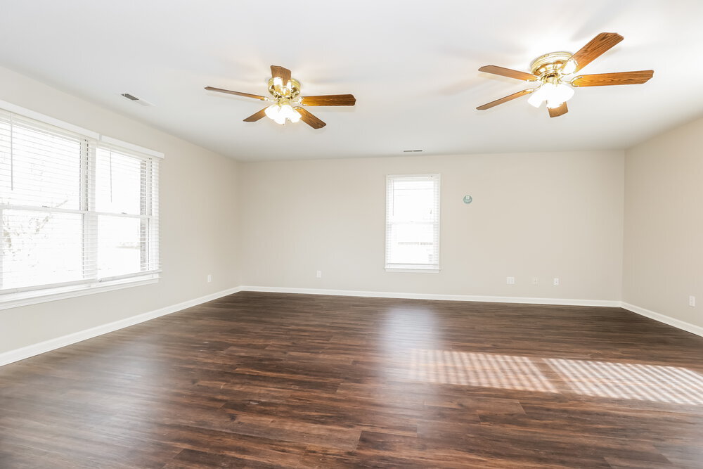 Building Photo - 404 Hump Cir