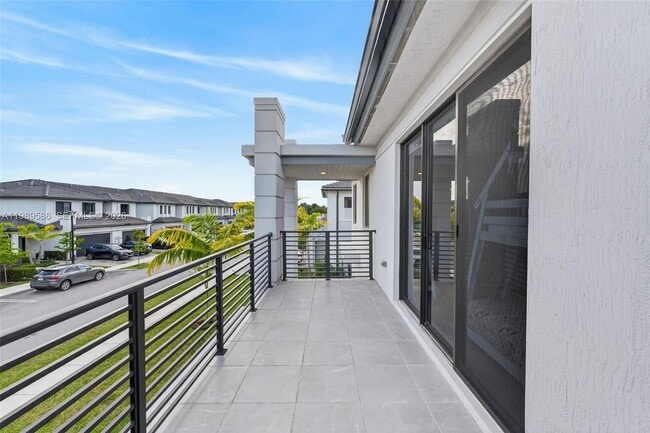 Building Photo - 8267 SW 120th Ter