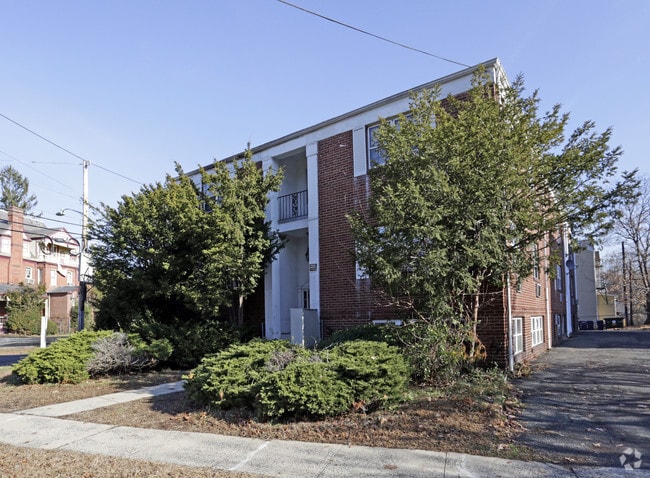 Primary Photo - Franklin Arms