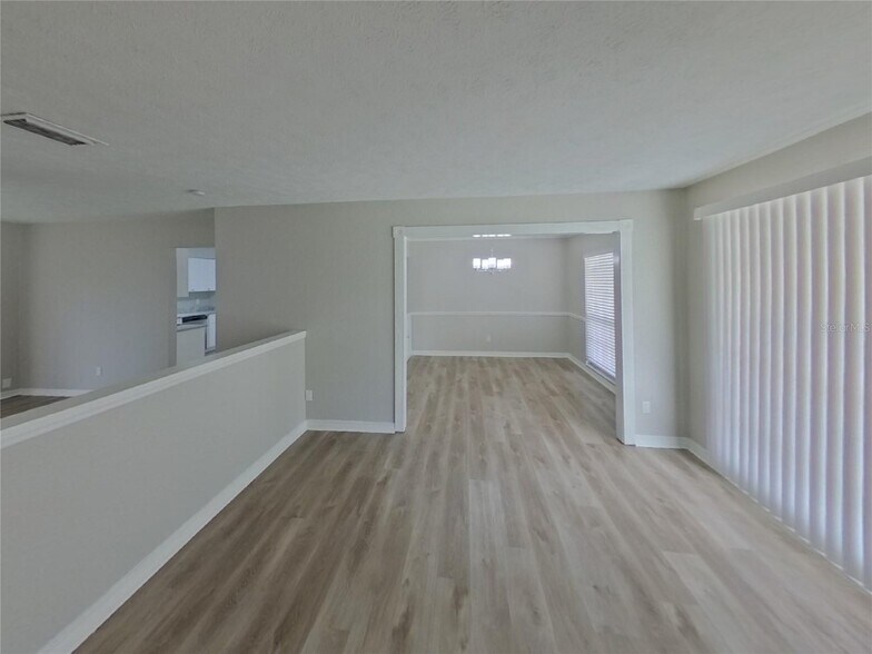 Building Photo - 114 Jeffrey Dr