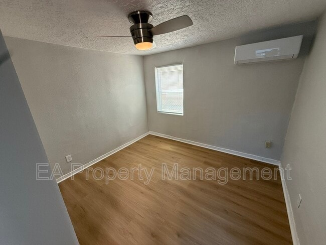 Building Photo - 706 La Poblana Rd NW