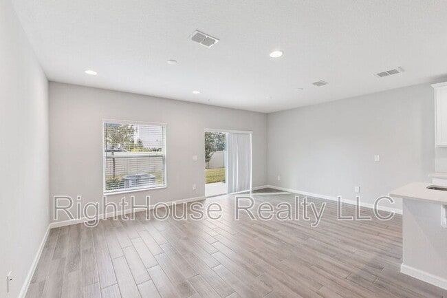 Building Photo - 212 Beautyberry Ln