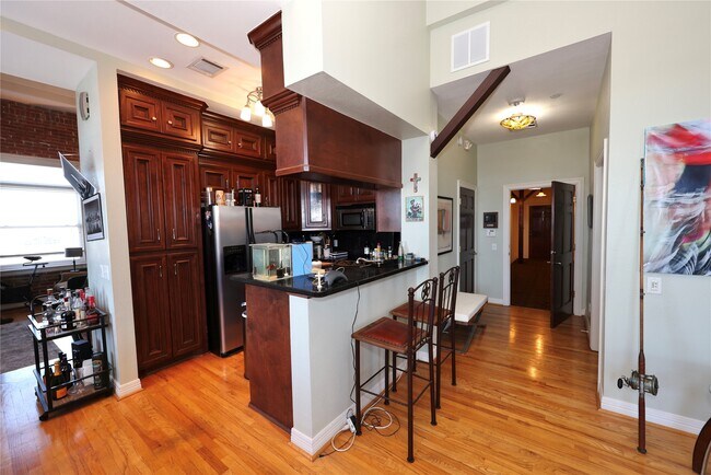 Building Photo - 1927 Harborside Dr