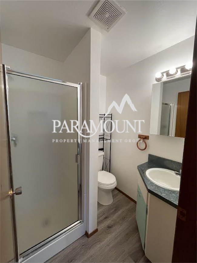 Building Photo - Tucked Away Upper 2 Bedroom Duplex in Port Orchard