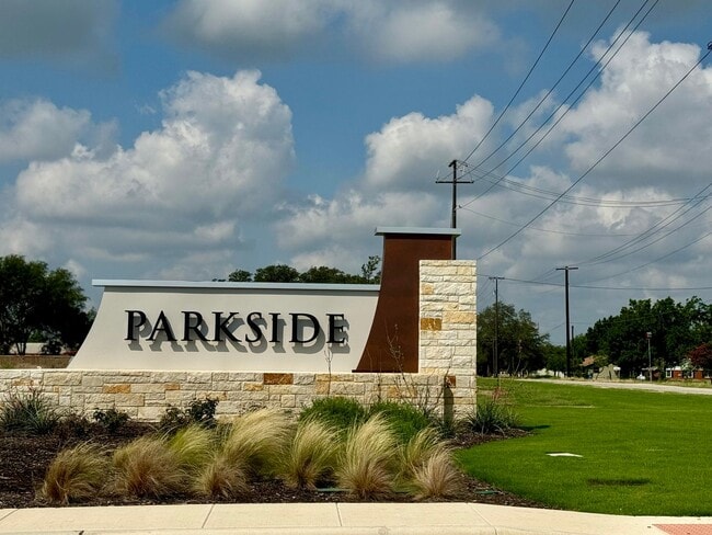 Building Photo - Modern 4-Bedroom Home with Community Pool ...