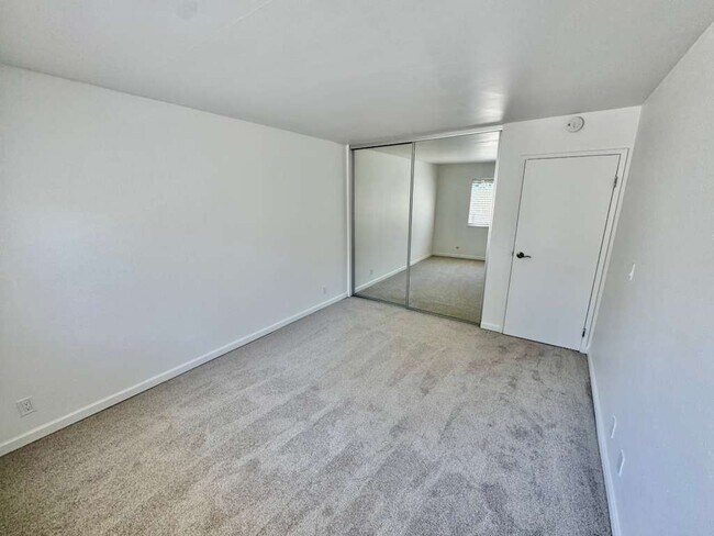 Building Photo - 495 Ignacio Blvd