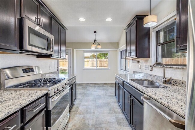 Building Photo - 507 Gregory Cove
