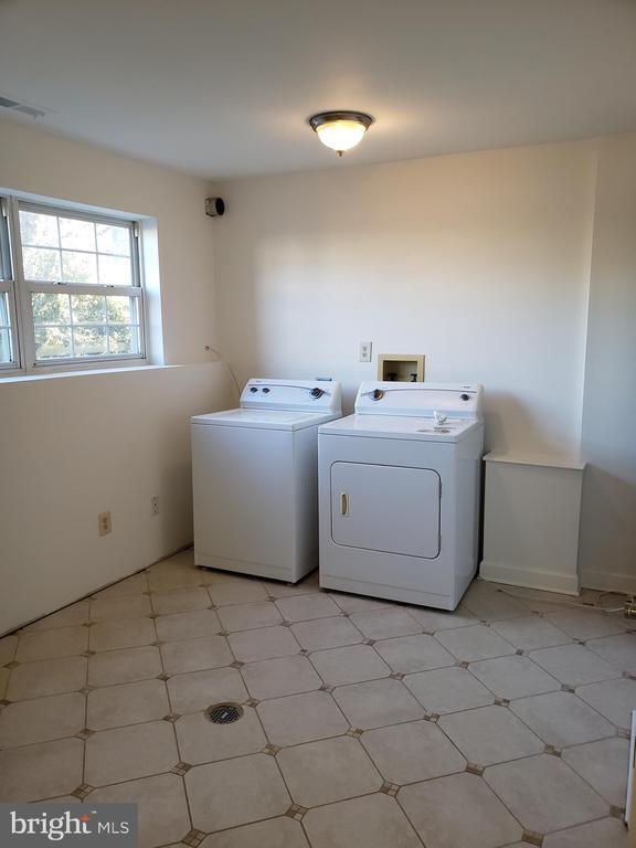 Building Photo - 113 Remington Cir