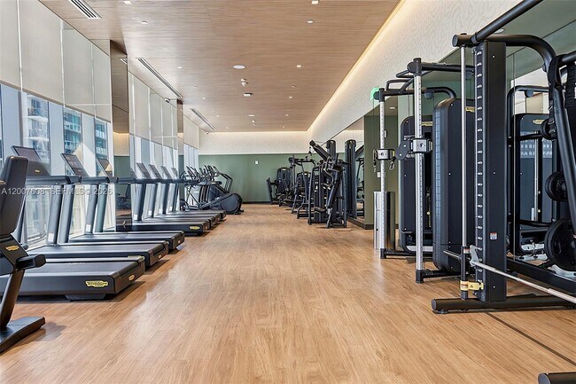 Building Photo - 77 SE 5th St