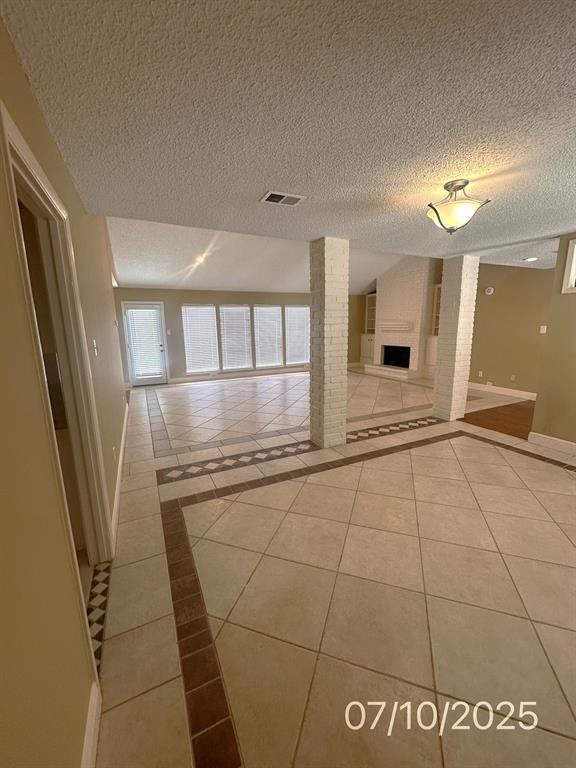 Building Photo - 20326 Spoonwood Dr