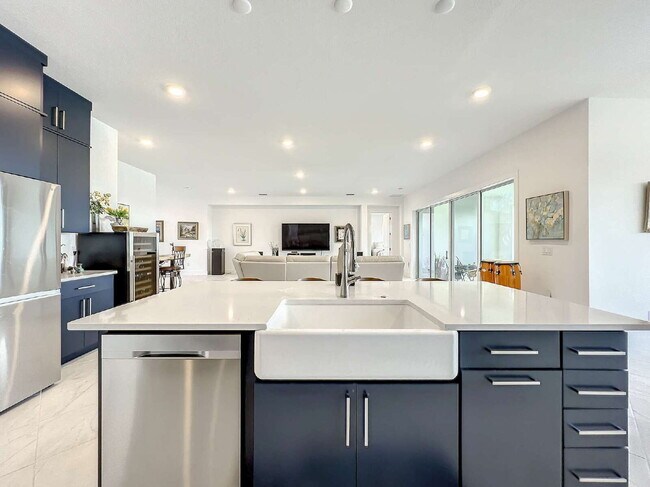 Building Photo - 8859 Ivy Stark Blvd