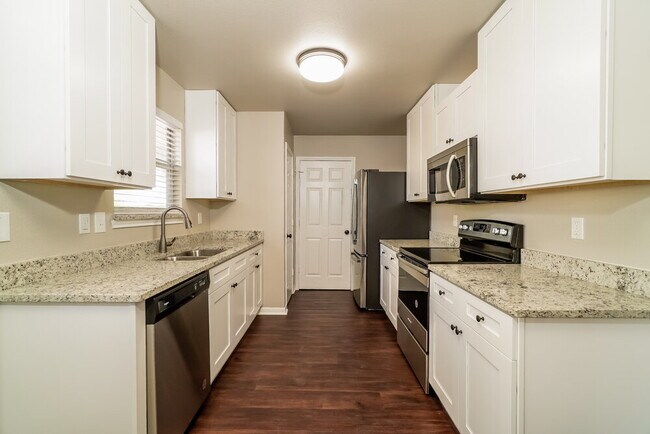 Building Photo - 207 Riders Walk