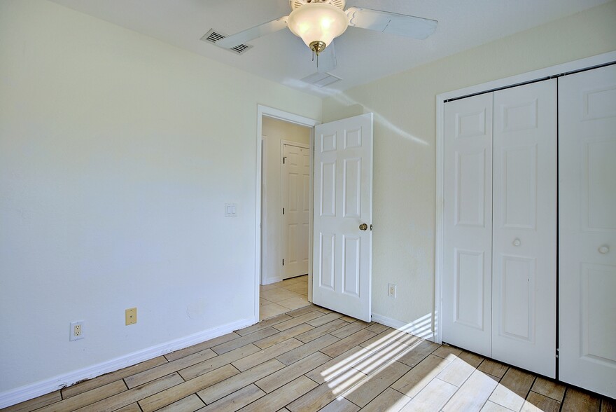 Building Photo - 221 Beech Way NW