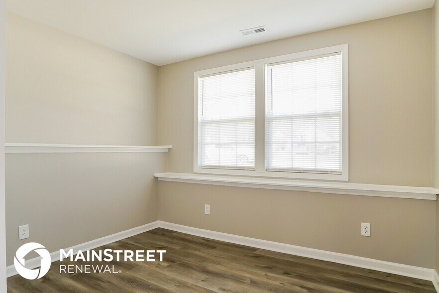 Building Photo - 107 Elmridge Dr