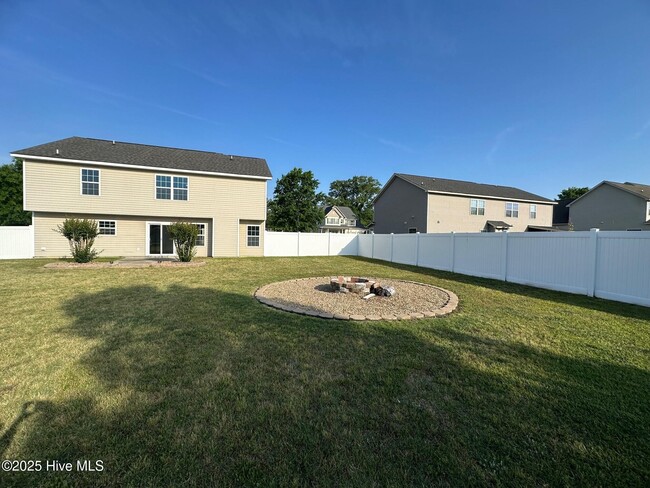 Building Photo - 2443 Kodiak Dr