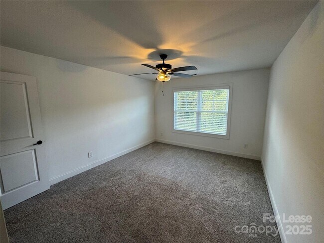 Building Photo - 3011 Waxhaw Crossing Dr
