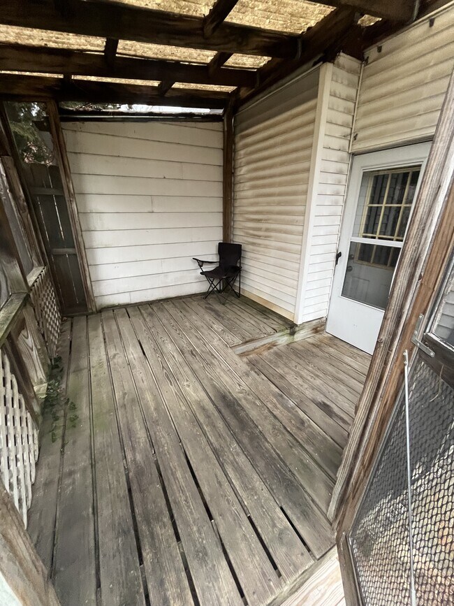 Building Photo - 446 Nevin St