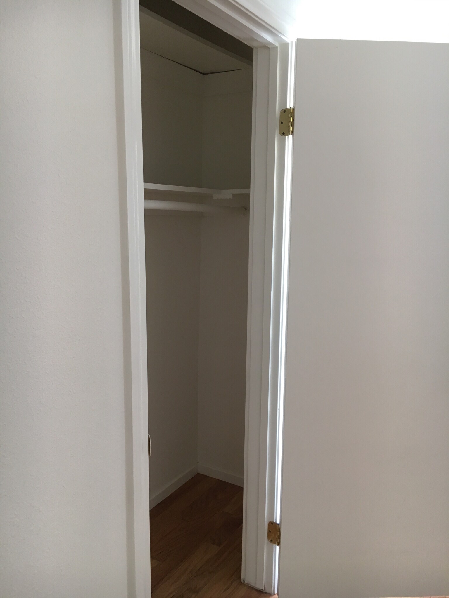 closet - 3611 1/2 W 4th St