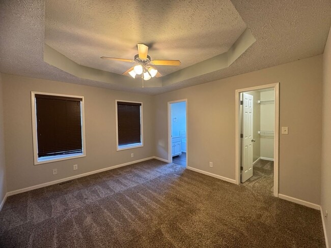 Building Photo - Beautiful Single Family Home in Clarksville