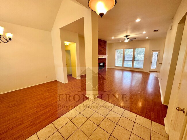 Building Photo - 629 Dorchester Dr