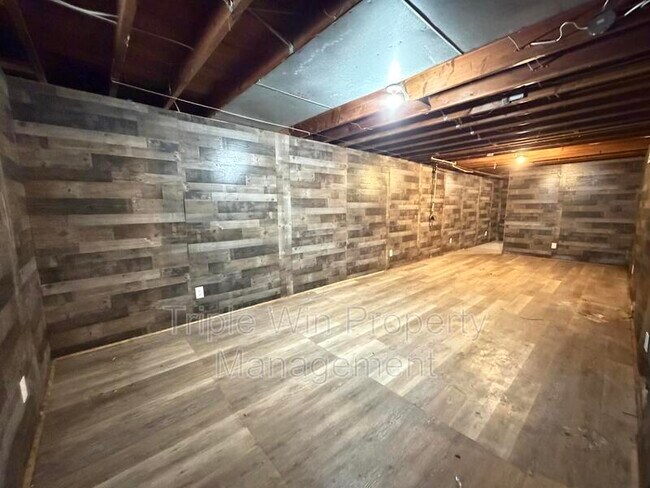 Building Photo - 6917 Berkridge Ct