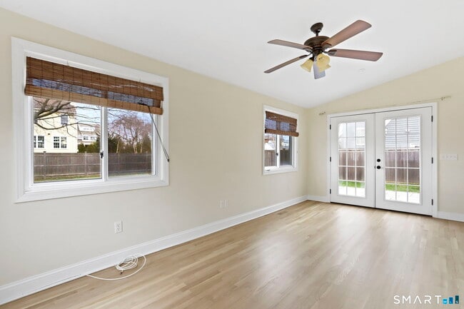 Building Photo - 21 Eunice Ave