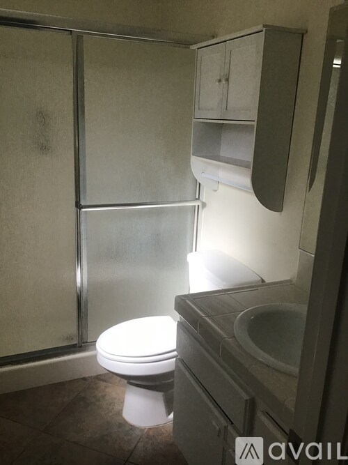 Building Photo - 11180 Cochran Ave