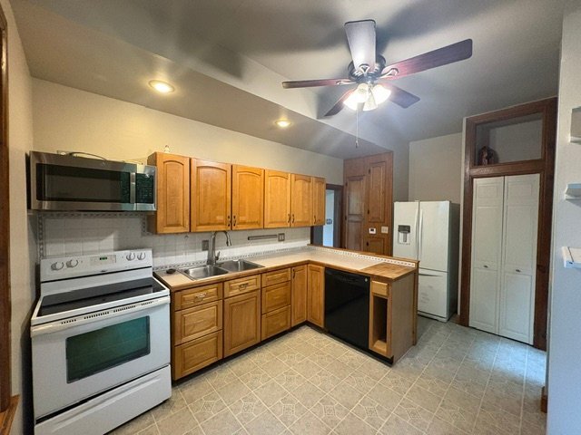 Building Photo - 5021 Greenridge Ln