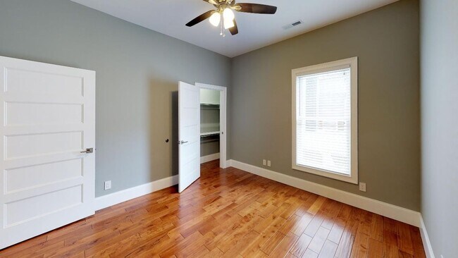 Building Photo - 1618 Forest Ave