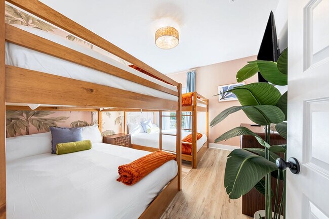 Building Photo - 19901 Charlie Claude Dr