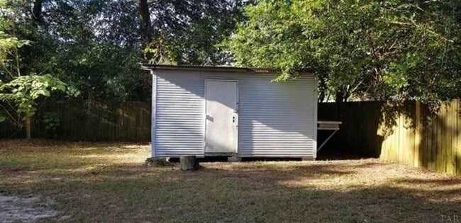 Building Photo - 205 Turner Dr