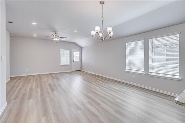 Building Photo - 1634 Comfy Wy