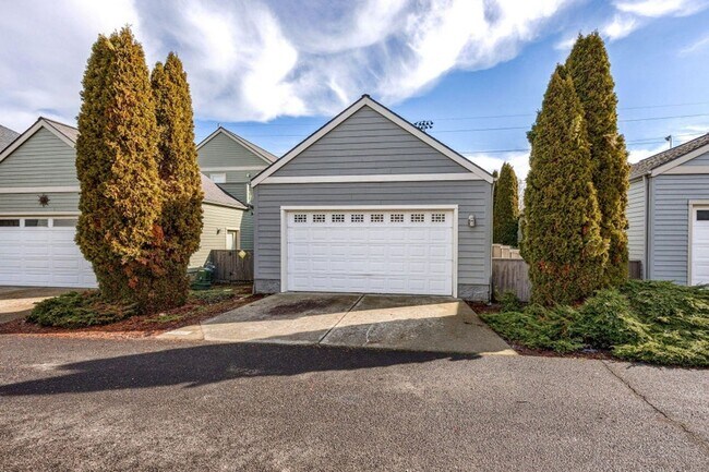 Building Photo - Four bedroom home for lease in the Riverwalk Neighborhood Ashland, Oregon