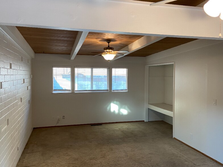 Building Photo - 3721 San Michele Dr