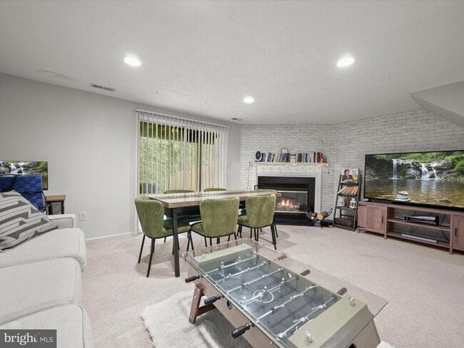 Building Photo - 7729 Patuxent Oak Ct