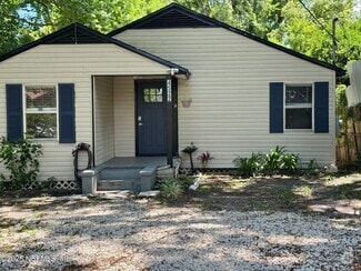 Building Photo - 4522 Wheeler Ave