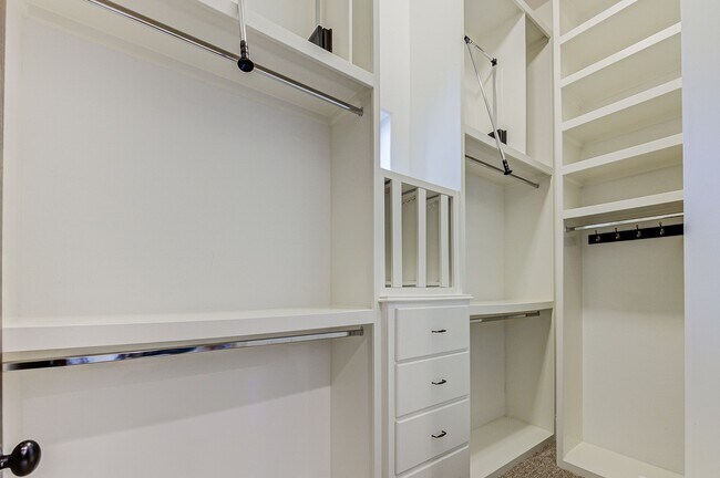 Building Photo - 27303 Silver Jade Ct