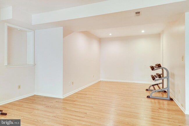 Building Photo - 1719 Strine Dr
