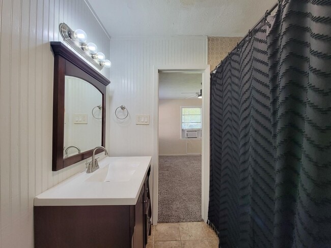 Building Photo - 1107 Milam St