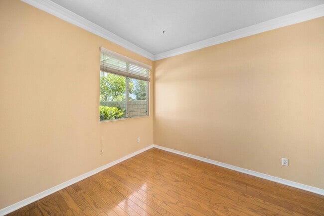 Building Photo - 3121 Club Rancho Dr