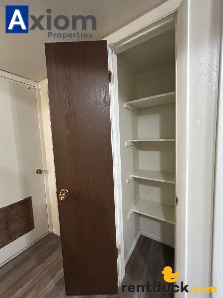 Building Photo - 1534 Bench Rd