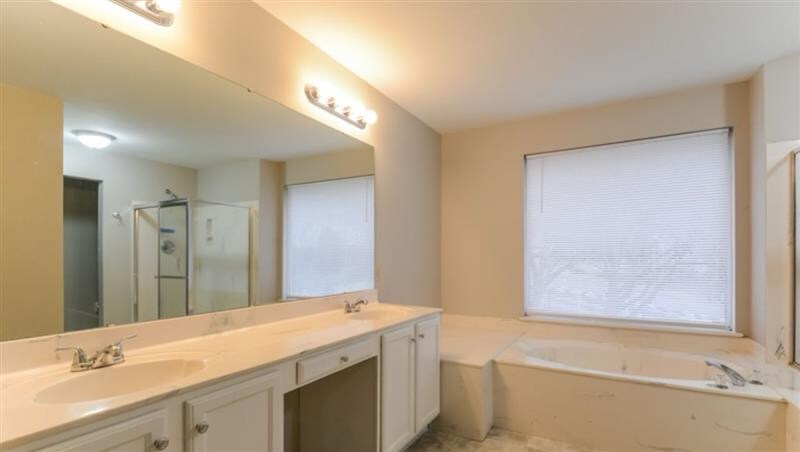 Building Photo - 805 Arlington Glen Dr