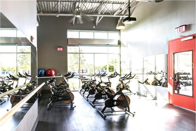 Building Photo - 7952 Nemours Pkwy