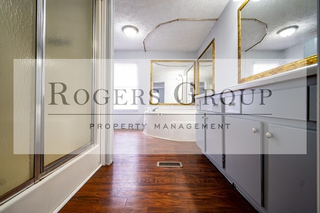 Building Photo - 67 Pete Abbott Ln