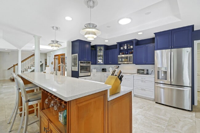 Building Photo - 1 Angel Wing Dr